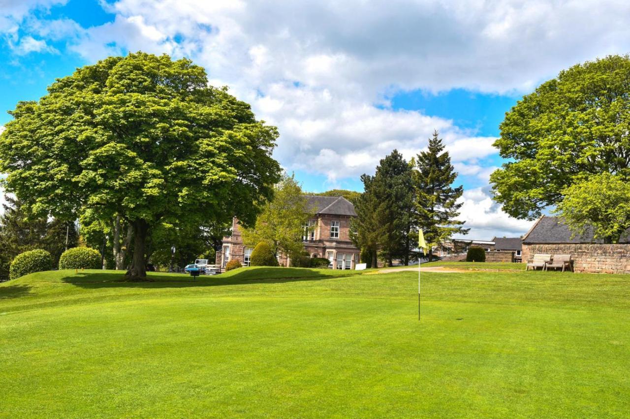 Whiston Hall Buitenkant foto